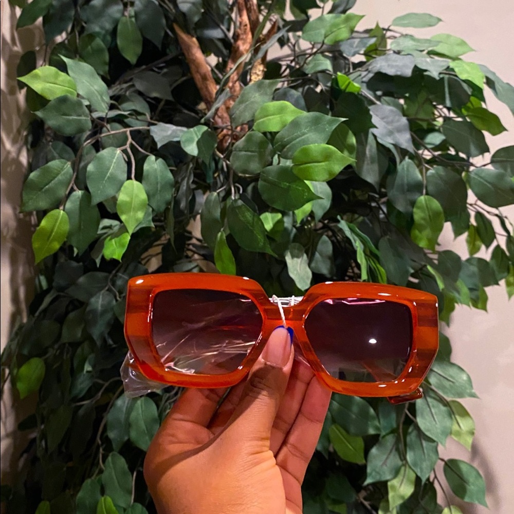 Look Don’t Touch Me | Top Tier Shades